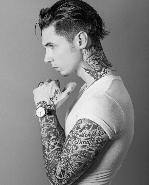 Andy Biersack andy sixx 41375383 1029 1280