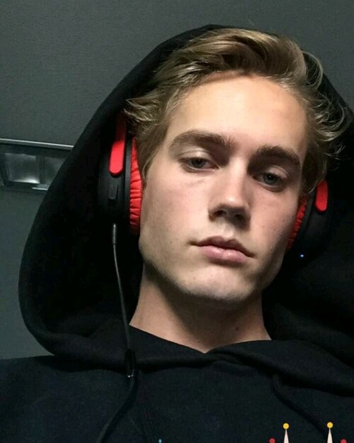 neelsxvisser 1553525211906171010515707585624023896162304n