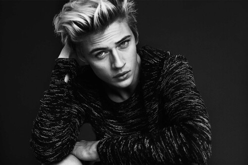 Lucky Blue Smith 