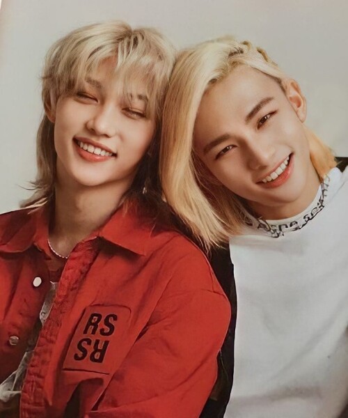felix straykids 123146532 375383647039134 5798496490740878356 n (2)