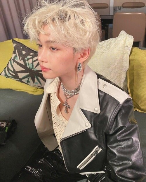 felix straykids 272470100 3155208424763919 2618065069970260005 n (2)