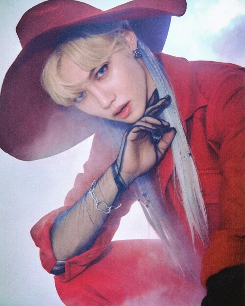 felix straykids 241542235 255696966287029 4899266334322308093 n
