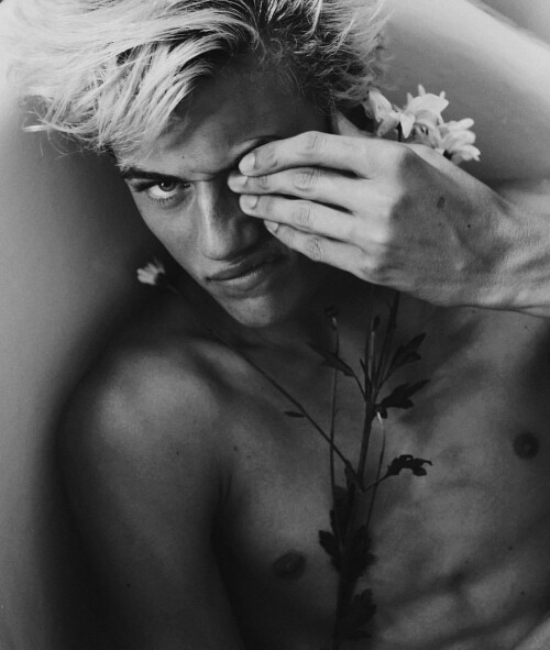 tumblr aed8cb25eaaa5ba157656105e97bec96 5ee68eae 1280