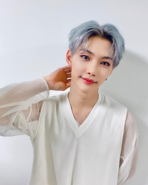 leeee felix 185399232 1254958004961104 5860534686527963298 n