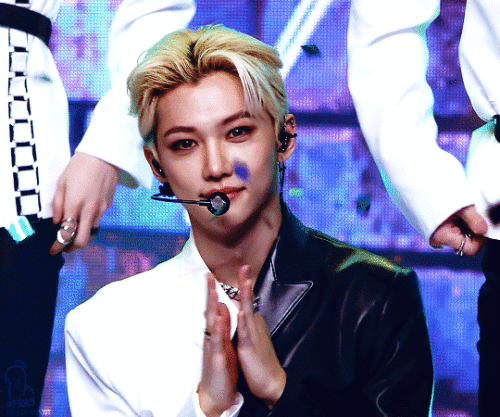 Jy3CMa.gif