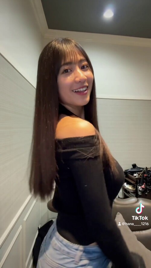 Hana Okamoto 1637