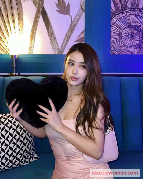 Sherry Xia 585