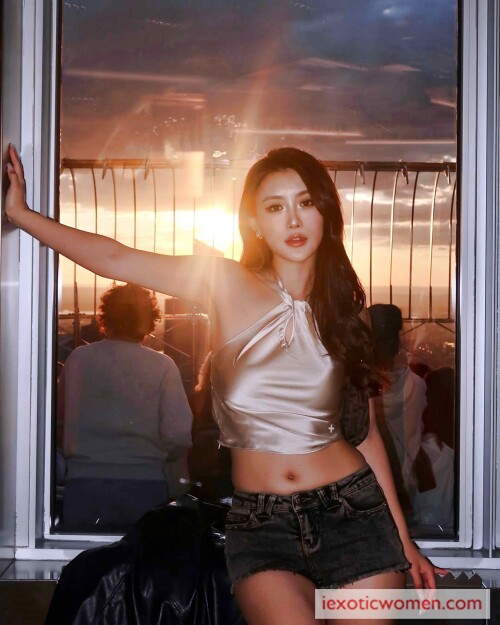 Sherry Xia 915