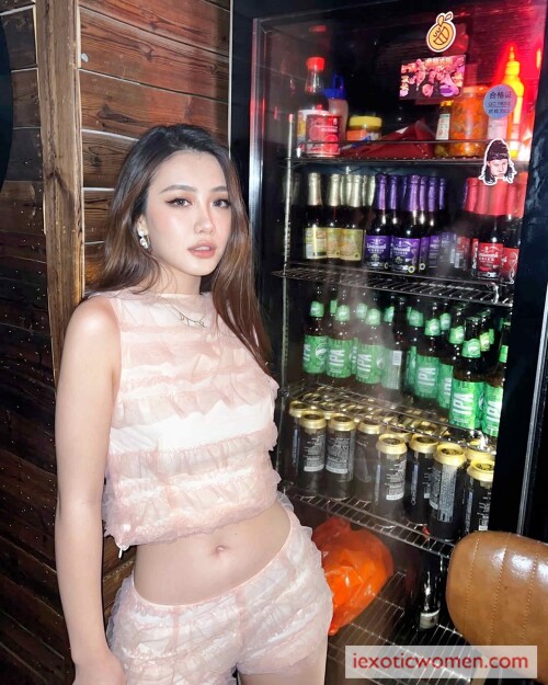 Sherry Xia 900