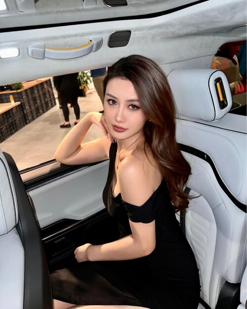 Sherry Xia 1698