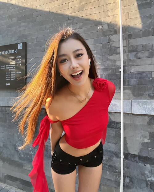 Sherry Xia 1716