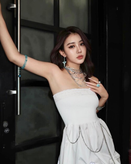 Sherry Xia 1730