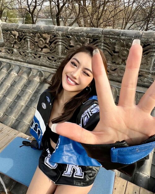 Sherry Xia 1506