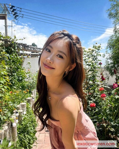 Sherry Xia 1242