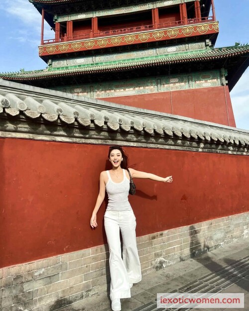Sherry Xia 656