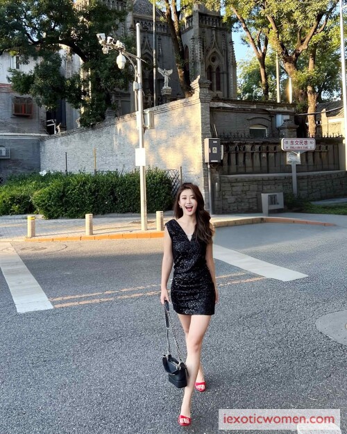 Sherry Xia 1042