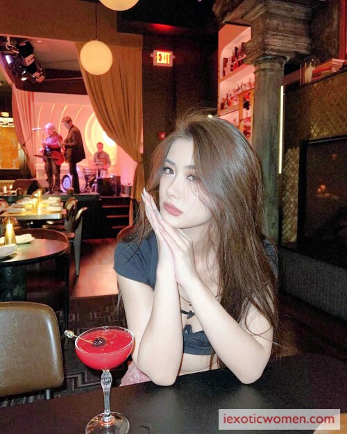 Sherry Xia 881