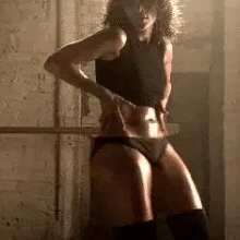 MEYe4M.gif