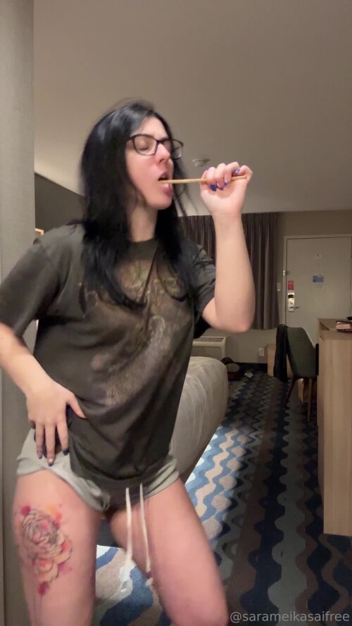 MZWueP.mp4