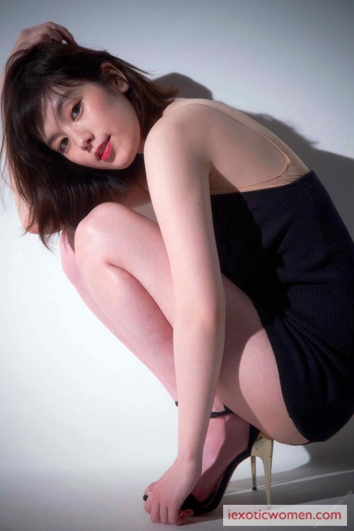 Miwako Kakei 526