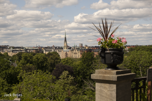 NDcxH1.png
