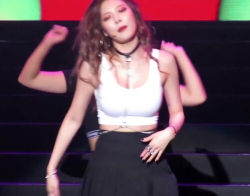 NF2gZi.webm