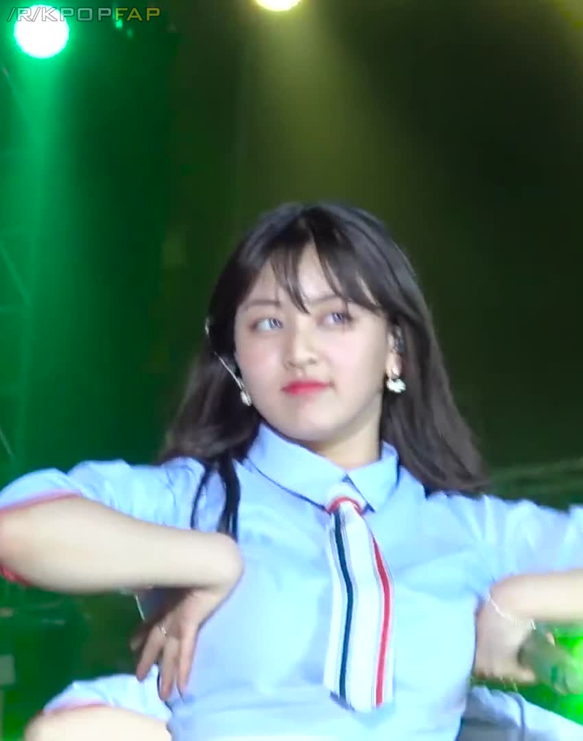 NFi5hF.webm