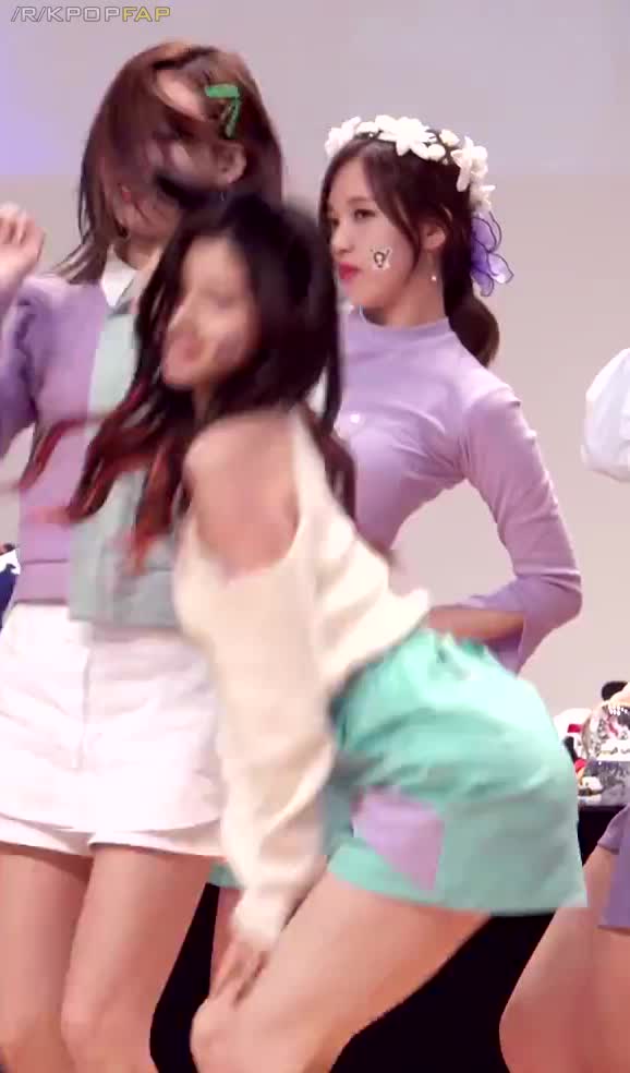 NFjGmP.webm