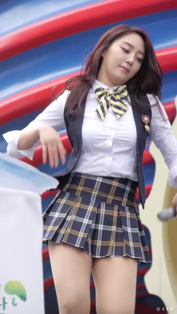 NfUjvi.webm