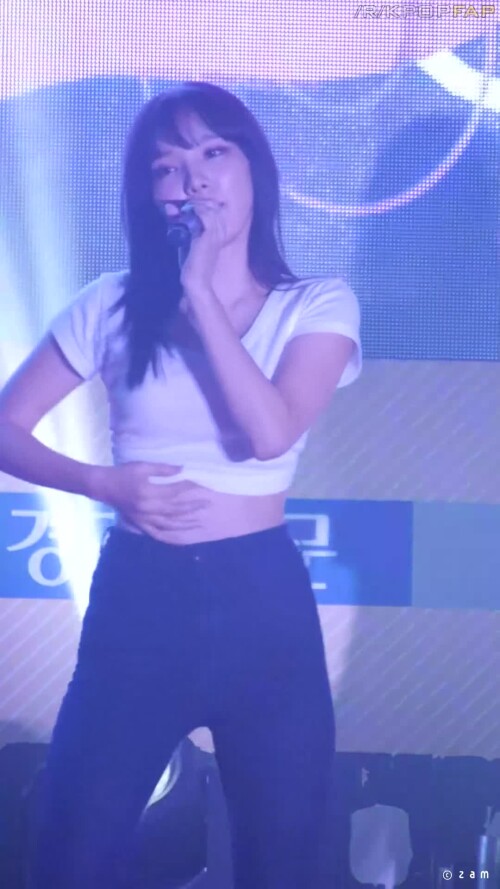 NfwBza.webm