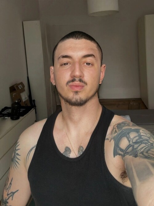 NieCT3.jpg