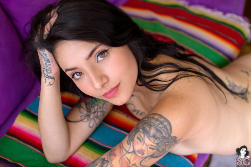 Beautiful Suicide Girl Cleoo Psychedelic Dream (47) HD iPhone high resolution image