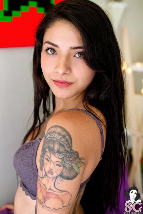 Beautiful Suicide Girl Cleoo Psychedelic Dream (4) HD iPhone high resolution image