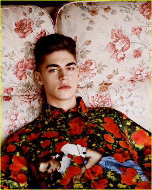hero fiennes tiffin is dreamy in floral prints for new cover shoot 02