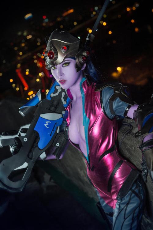 https://www.deviantart.com/julia-mifei/art/overwatch-widowmaker-cosplay-630045699