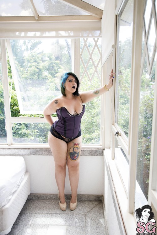Beautiful Suicide Girl Pimenta Poison Venus 03 High resolution lossless retina image
