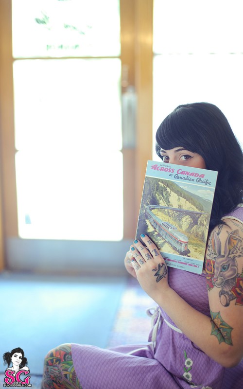 Beautiful Suicide Girl Radeo Heliotrope 1236587 High resolution lossless retina image