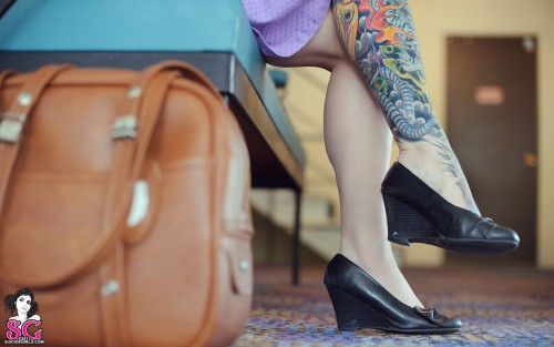 Beautiful Suicide Girl Radeo Heliotrope 1236589 High resolution lossless retina image