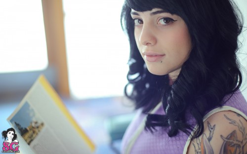 Beautiful Suicide Girl Radeo Heliotrope 1236586 High resolution lossless retina image