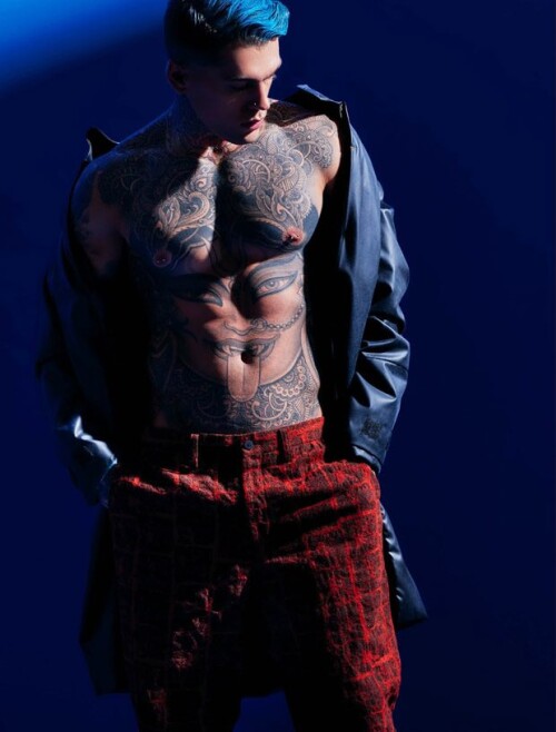 Stephen James Oddity Charl Marais 04 620x816