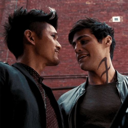 V4xTBF.gif