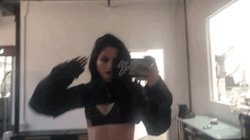 VBbRnm.gif