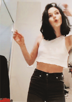 VBcGzo.gif
