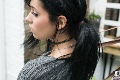 Beautiful Suicide Girl Coralinne Sunset (3) High resolution lossless image