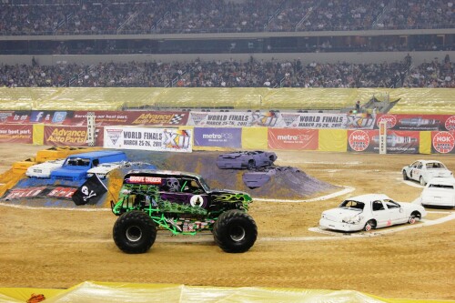 grave digger 5499019493 o