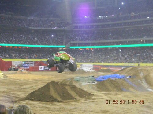 monster jam 2011 01 22 2011 48 5381390710 o