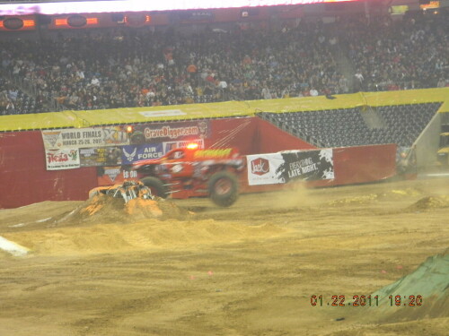 monster jam 2011 01 22 2011 22 5381387230 o
