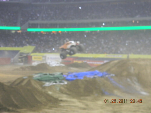 monster jam 2011 01 22 2011 60 5381392234 o