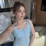 by8YS0