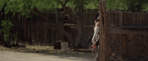 e06YvQ.gif